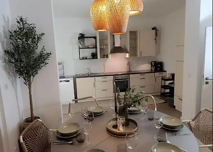 Sa Exklusives Stadtapartment Mit 3 Sz Warburg